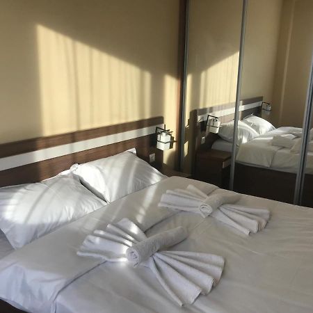 Constantin Lake View Apartment 康斯坦察 外观 照片