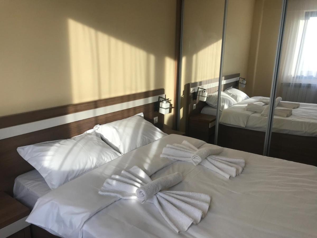 Constantin Lake View Apartment 康斯坦察 外观 照片
